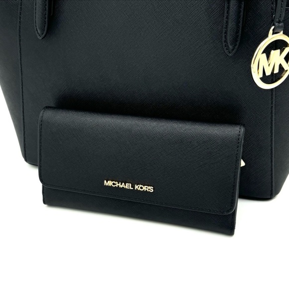 Michael Kors Large Charlotte TZ Tote Bag & Large Trifold Wallet Black/Gold - Picture 11 of 14